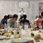 Juanma Moreno aseguró ayer en Trops (Málaga) que «si hay un sector que se le juega el domingo es el agrario»