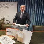 El delegado del Gobierno en Castilla y León, Nicanor Sen, presenta el dispositivo autonómico especial con motivo de la celebración de las elecciones al Parlamento Europeo el próximo domingo 9 de junio