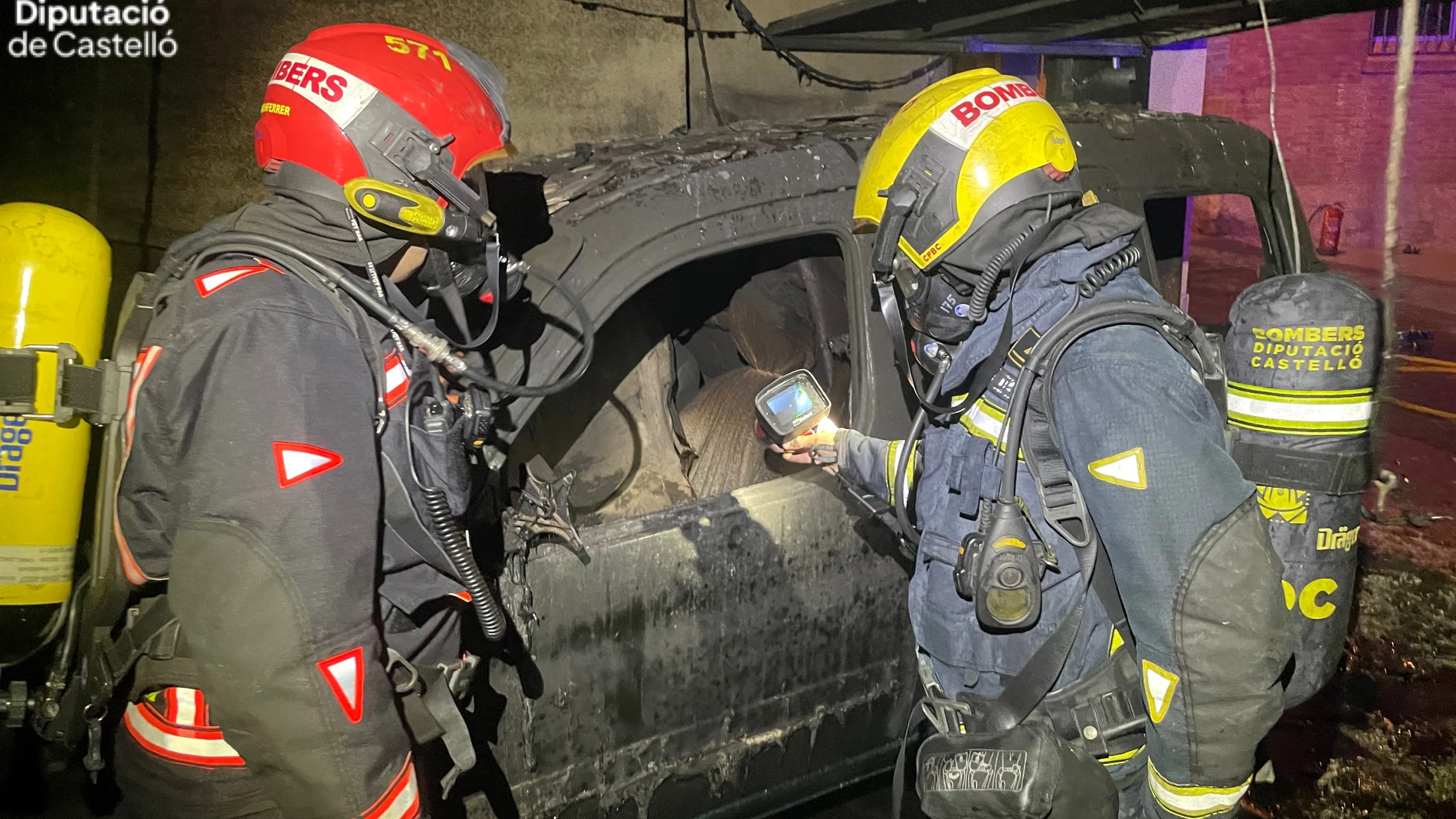 Rescatadas dos personas del incendio de una vivienda en L'Alcora