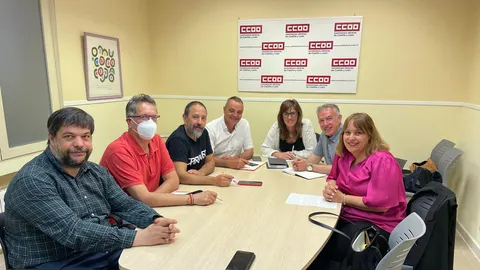 Vanessa García y Ángel Ceña se reúnen con los representantes de CC OO