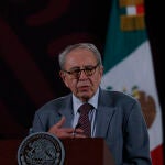 México niega un muerto por gripe aviar y acusa a la OMS de un comunicado "bastante malo"