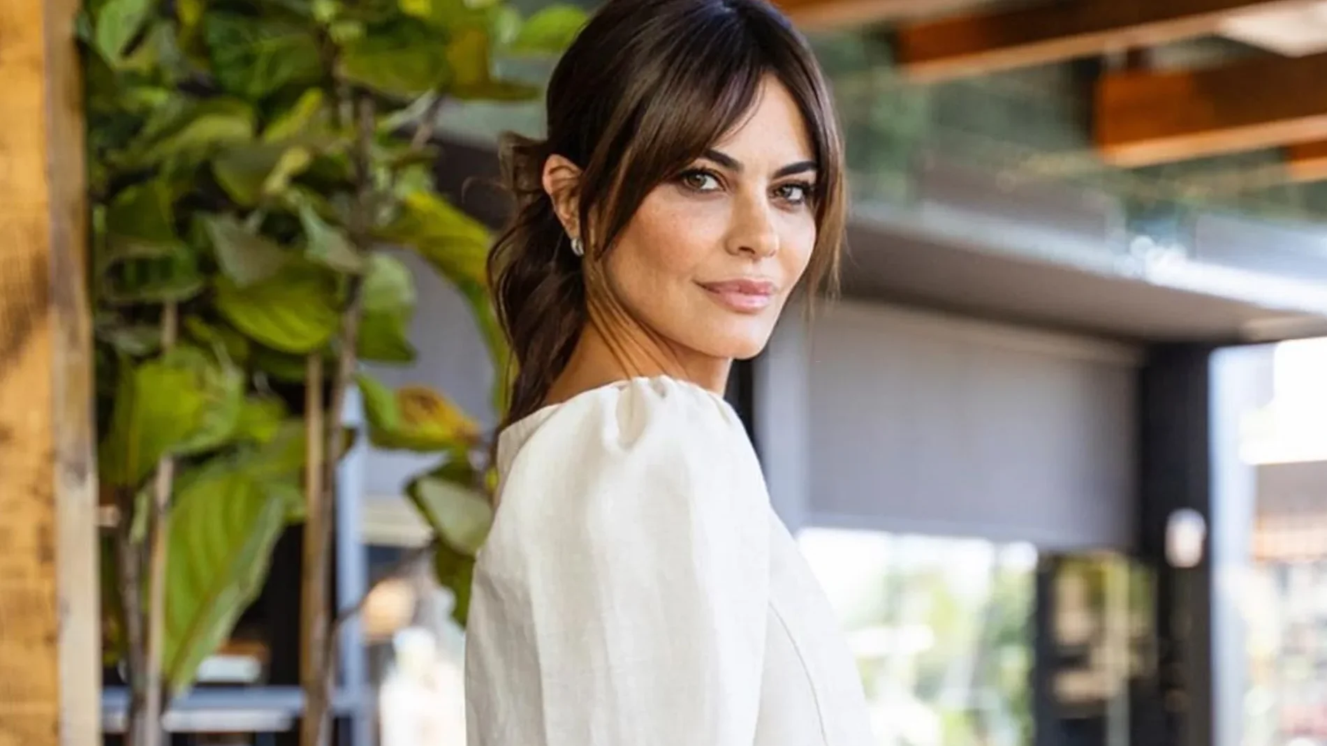 Descubre el secreto mejor guardado para lucir un rostro joven: resucita tu piel y calma tu mente con este sérum todoterreno que aman las celebrities españolas
