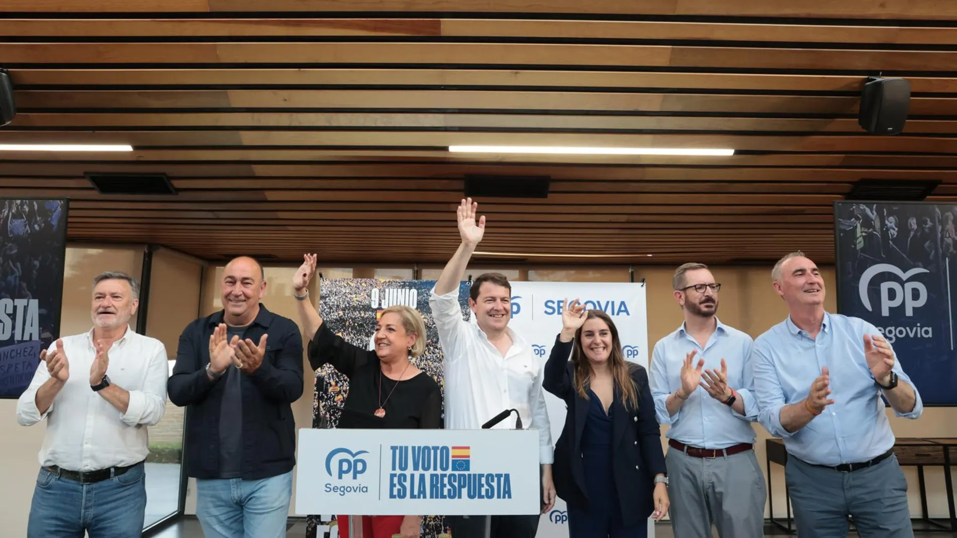 Mañueco cierra el acto en Segovia junto a Vázquez, De Vicente, Paloma Sanz, Maroto y Mazarías, entre otros