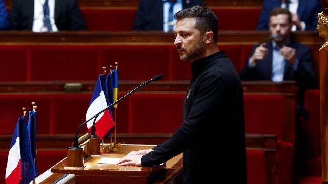 Ukrainian President Zelensky addresses the French National Assembly