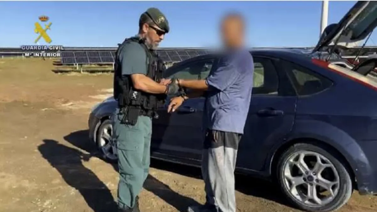 Dos detenidos por robar placas fotovoltaicas en Aldeamayor de San Martín y un investigado por receptación