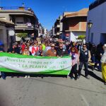 Una de las protestas de los vecinos de San Miguel de Salinas, Alicante, contra la planta solar que se quiere instalar en su término municipal