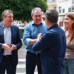 Juan Espadas ejerce su derecho al voto en los comicios europeos (Sevilla)