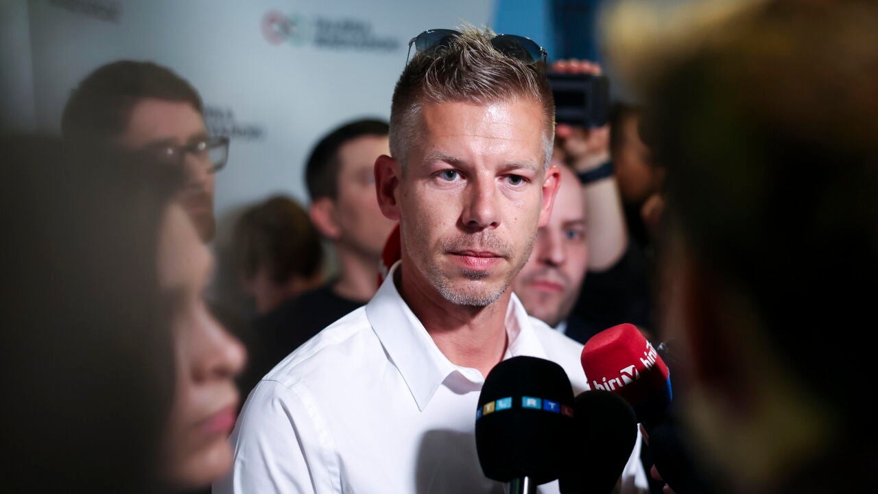 オルバン氏はハンガリーの欧州議会選挙で勝利したが、新たなライバルのピョートル・マジャル氏に対する支持を失った