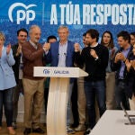El presidente del PPdeG, Alfonso Rueda, celebrando los resultados de las europeas.