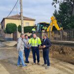 El presidente de la Diputación de Zamora, Javier Faúndez, visita Cerecinos de Campos para ver las consecuencias del desbordamiento del arroyo de la Vega por la fuerte tromba de agua caída
