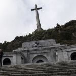 Escalinata de acceso a la explanada frente a la Basílica de la Santa Cruz del Valle de los Caídos