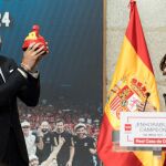 Isabel Díaz Ayuso aplaude a Rudy Fernández