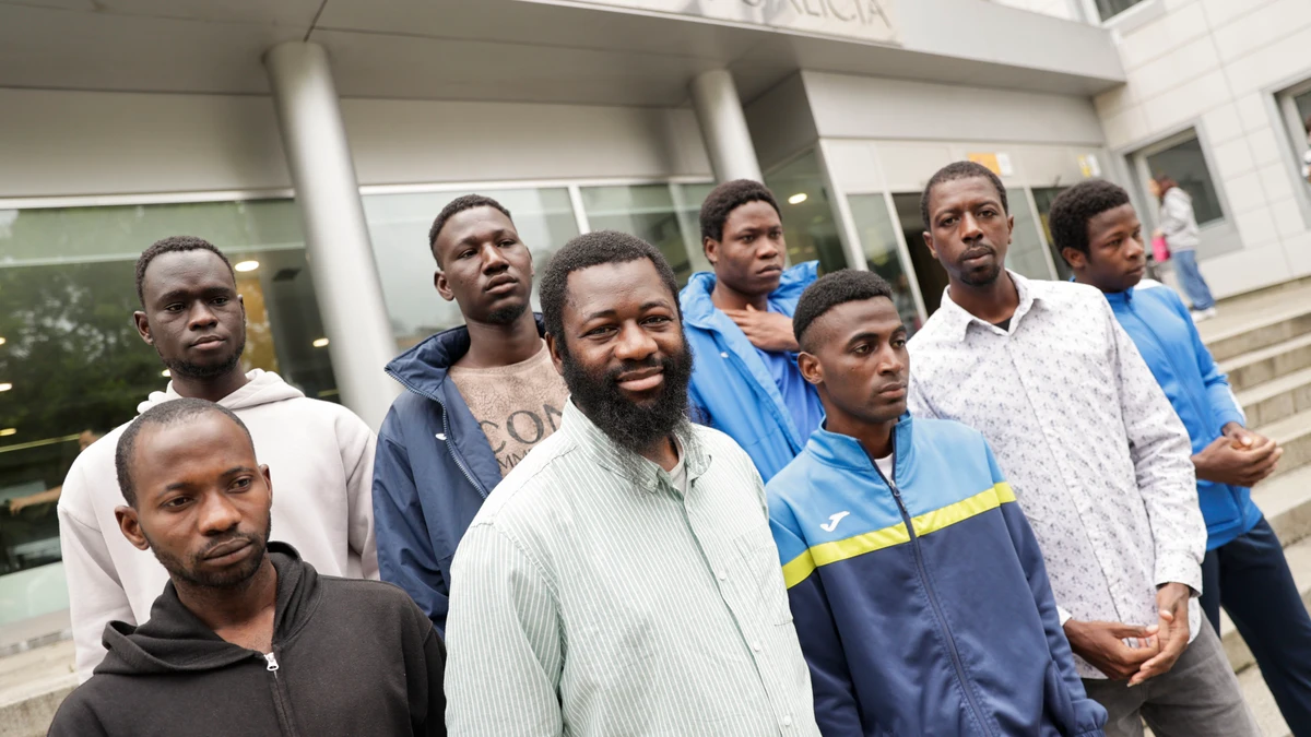 Siete ciudadanos de Mali esperan asilo en A Coruña: “No nos sentimos bienvenidos”