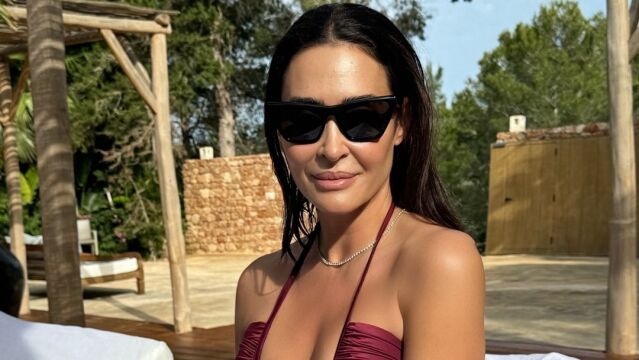 Vicky Martín Berrocal posando en bañador.