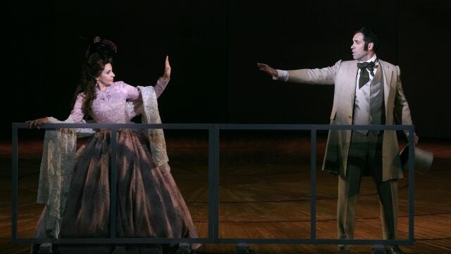 Sabina Puértolas e Ismael Jordi en la adaptación de «Doña Francisquita» del Teatro de la Zarzuela