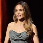 Angelina Jolie, gran triunfadora de los Premios Tony por "The Outsiders"