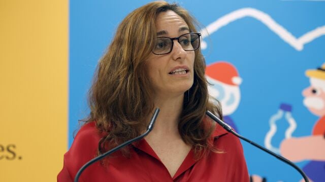 La ministra de Sanidad, Mónica García