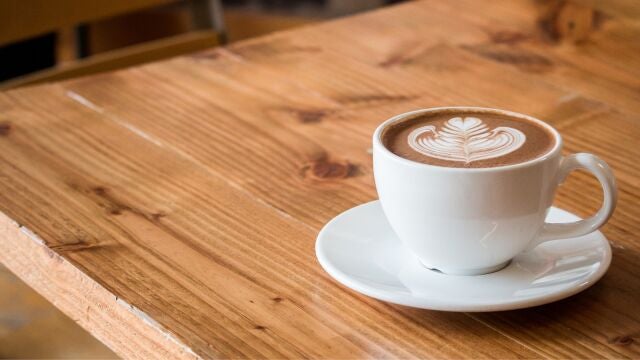 Beber café puede reducir la producción de dopamina en pacientes con Parkinson