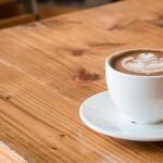 Beber café puede reducir la producción de dopamina en pacientes con Parkinson
