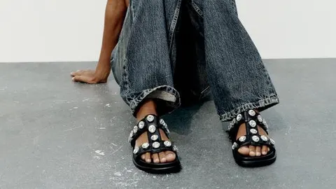 Sandalias planas.