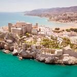 El encanto que posee Peñíscola aumenta al perderse por el entramado de calles de su ciudadela histórica