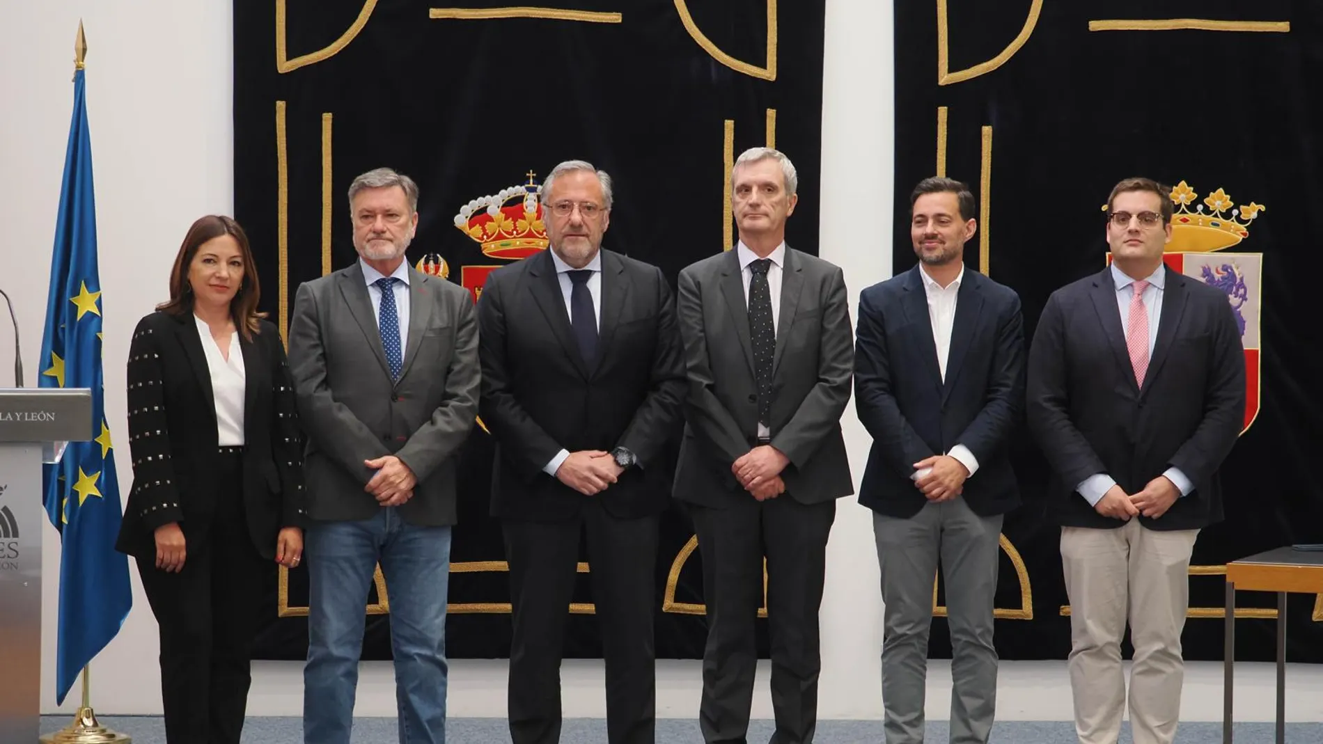 Lis Francisco Gracia junto a Pollán y Francisco Vázquez, entre otros