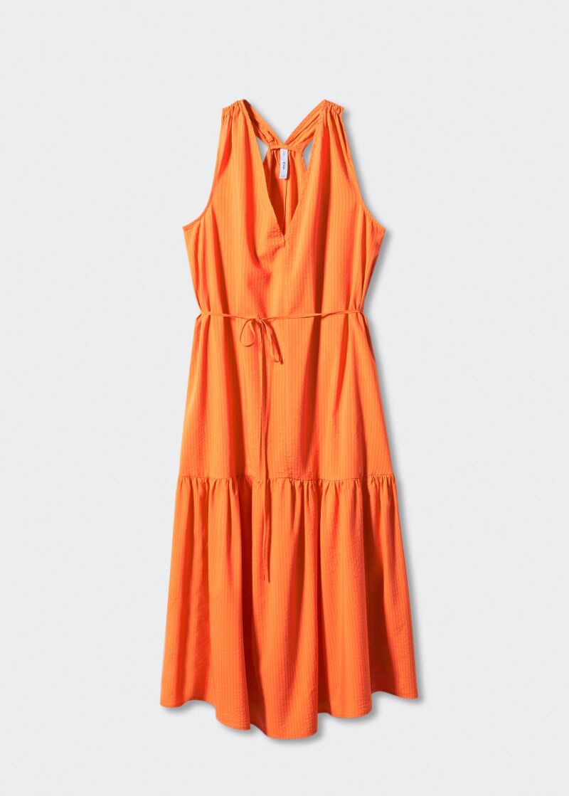 Vestido midi en naranja.