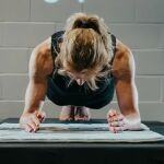 DonnaJean Wilde, una mujer canadiense de 58 años, ha establecido el récord mundial femenino de plancha