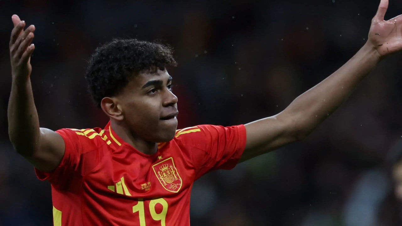 El surrealista vídeo de Lamine Yamal saliendo con Sergio Ramos a un partido