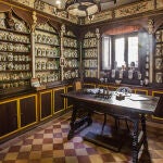 La farmacia más antigua de España lleva en funcionamiento casi 300 años y ha pasado por ocho generaciones de la misma familia