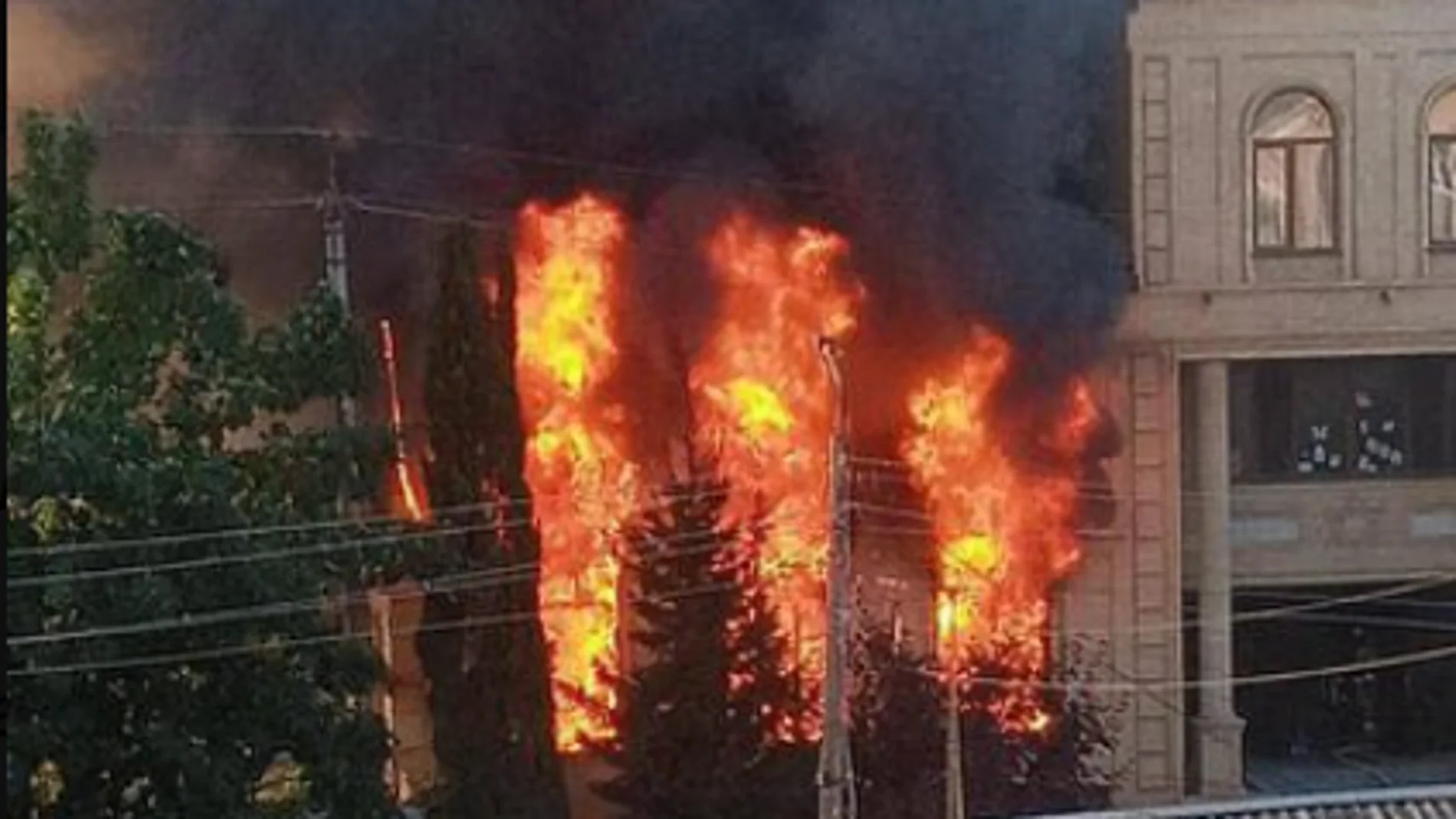 Un nuevo ataque terrorista en Rusia deja al menos seis policías y un sacerdote muertos Un nuevo ataque terrorista en Rusia deja al menos seis policías y un sacerdote muertos