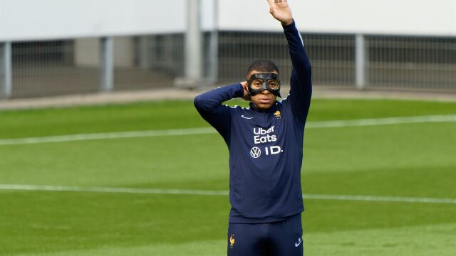 Mbappé, en un entrenamiento con Francia