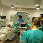 Operación de ablación renal con ecógrafo en el Hospital Sagrado Corazon de Sevilla