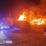 Cuatro coches calcinados en el incendio de un parking público de Puertollano (Ciudad Real)