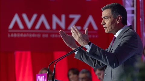 Sánchez asiste a la presentación de la Fundación Avanza