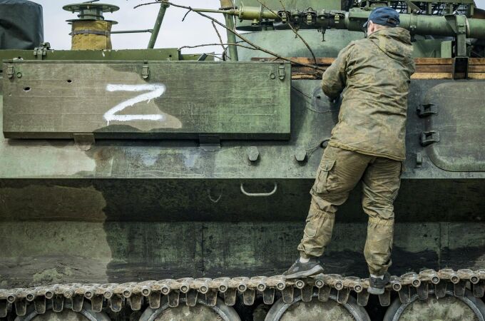 Ucrania.- Rusia bombardea una refinería y un depósito de combustible en un ataque contra la industria militar ucraniana
