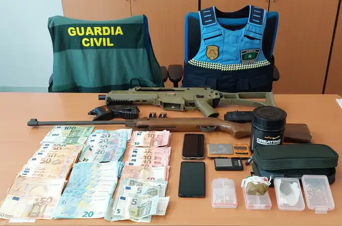 Detenidos en Gran Canaria por explotación sexual de una menor y tráfico de drogas Detenidos en Gran Canaria por explotación sexual de una menor y tráfico de drogas