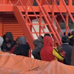 Casi 25.000 migrantes han llegado a España de forma irregular, el doble que el año pasado, y el 77% por Canarias