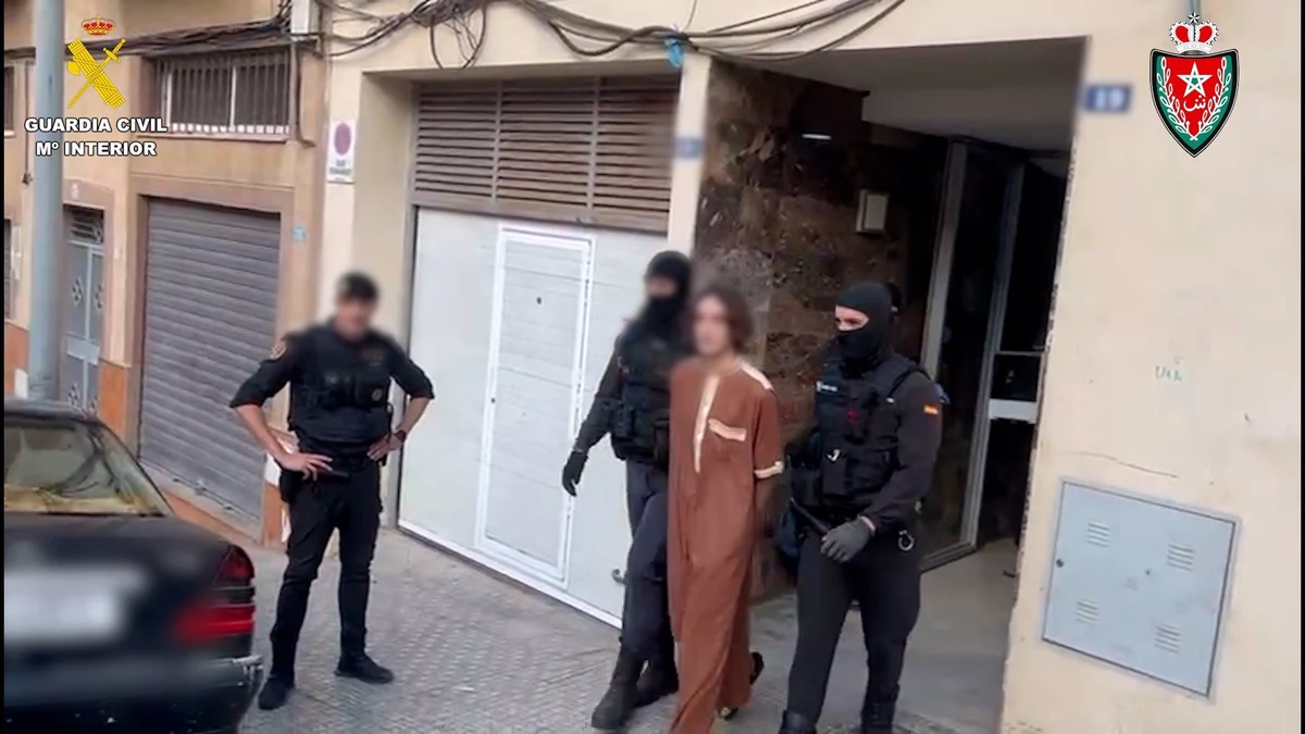 La Guardia Civil detiene a 9 jóvenes por la difusión de material yihadista para cometer acciones violentas