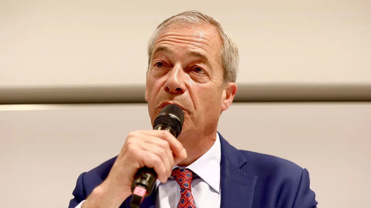 Nigel Farage, el “enfant” terrible de la derecha populista, entra en Westminster en su octavo intento