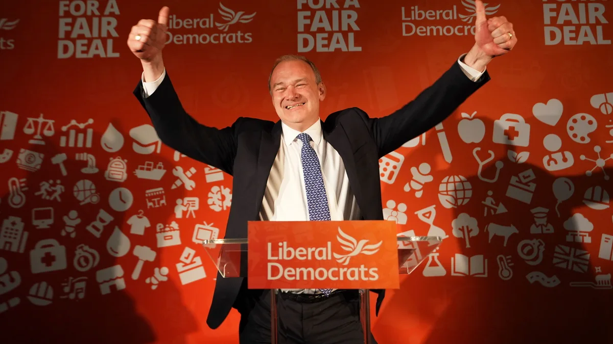 Los liberal demócratas recuperan su tercer puesto en el Parlamento británico