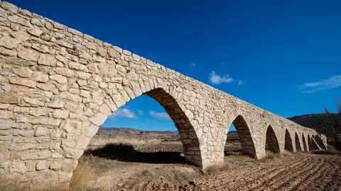 Imagen del Acueducto Los Arcos, en la localidad valenciana de Alpuente