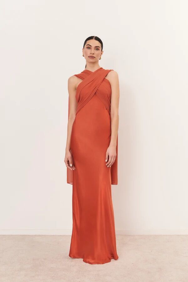 Vestido escote cruzado.