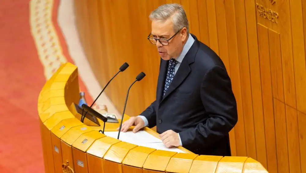 El conselleiro, hoy, en el Parlamento.