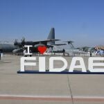 Exposición de aeronaves en Fidae, la principal feria aeroespacial de Latinoamérica