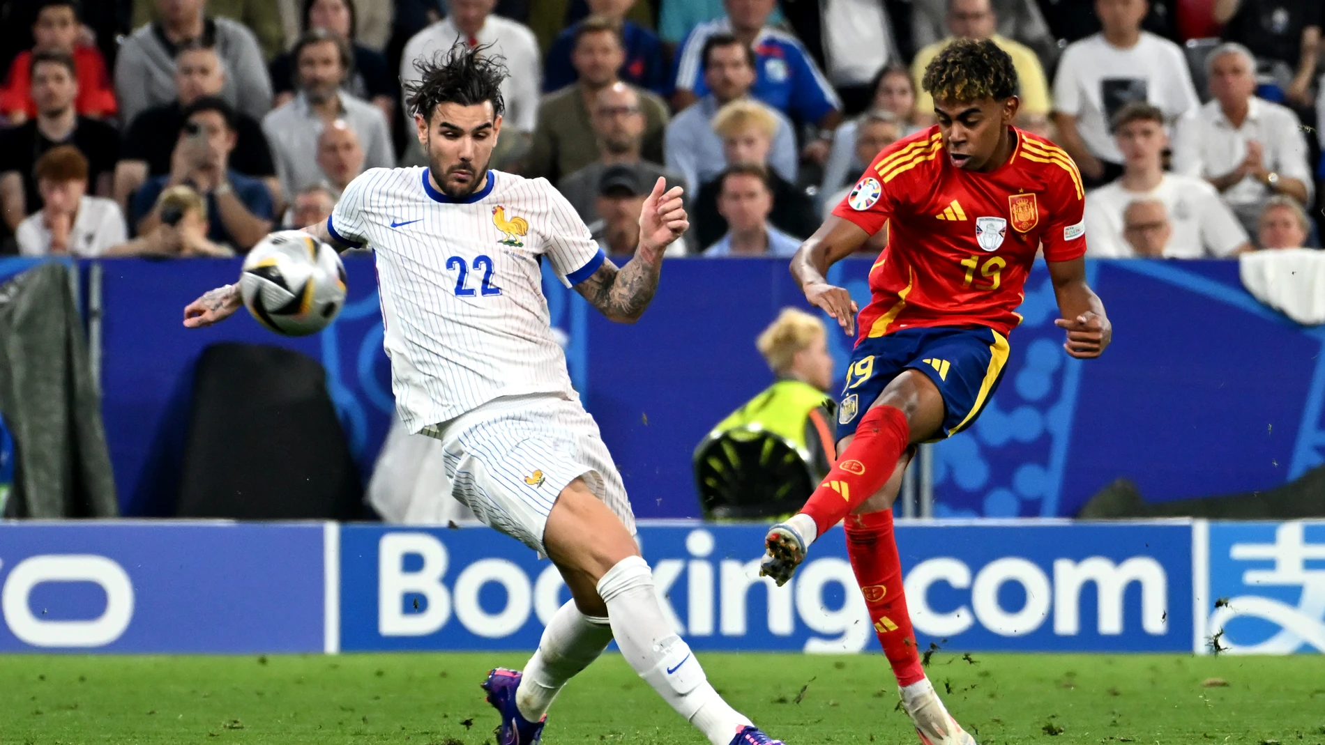 July 9, 2024, Munich, Germany: Munich, Germany, June 09th 2024: Lamine Yamal of Spain (R) in action against Theo Hernandez of France (L) during The UEFA Euro 2024 Semi-Finals football match between Spain and France at Munich Football Arena, Munich, Germany.,Image: 888587480, License: Rights-managed, Restrictions: * Brazil and Mexico Rights OUT *, Model Release: no, Credit line: Igor Kupljenik / Zuma Press / ContactoPhotoEditorial licence valid only for Spain and 3 MONTHS from the date of the...