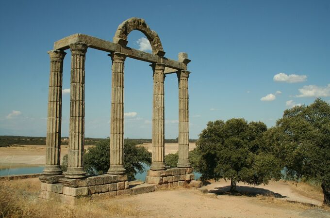  Templo de Augustobriga - "Los Mármoles"