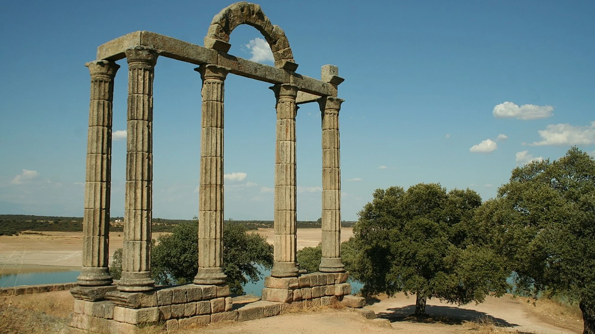 Templo de Augustobriga - "Los Mármoles"