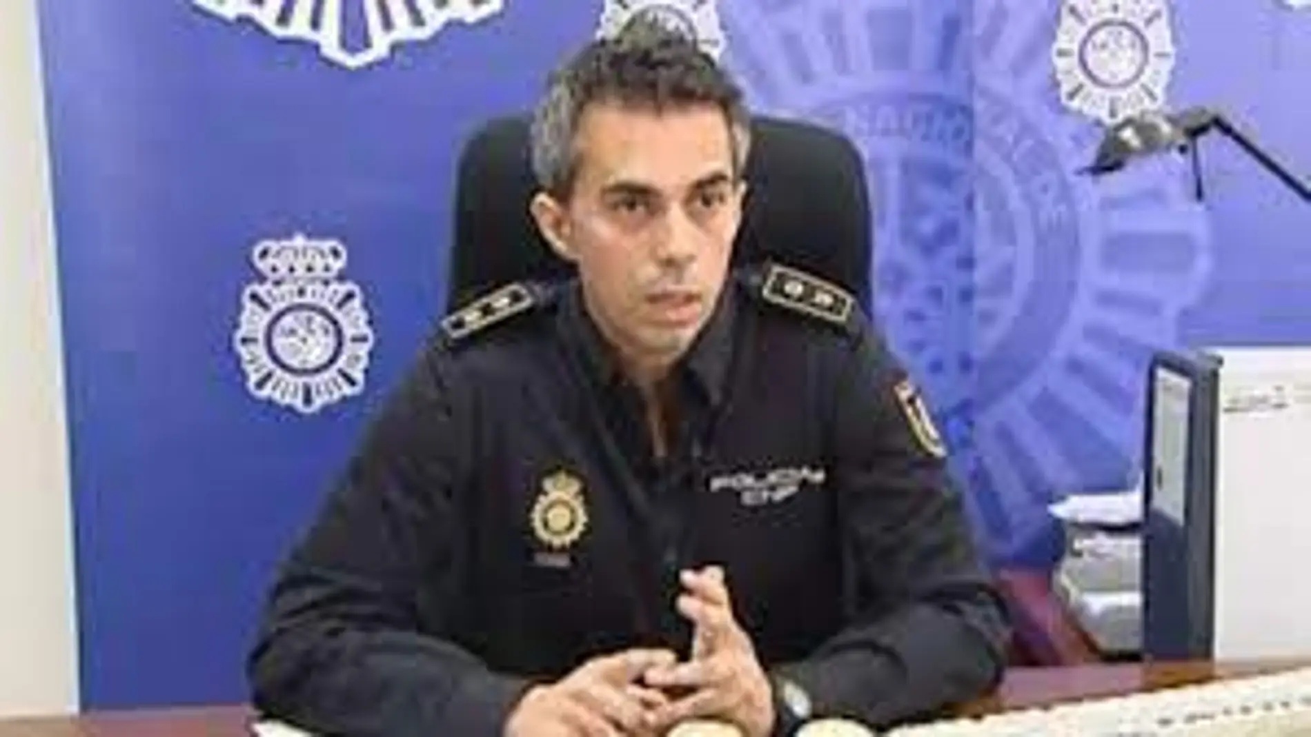 El submarino: Polémico comisario