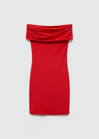 Vestido corto hombros descubiertos.